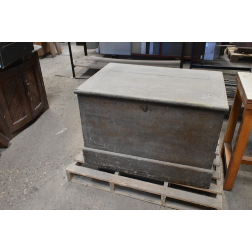 72 - A fitted tool chest for restoration                                    

Subject to VAT