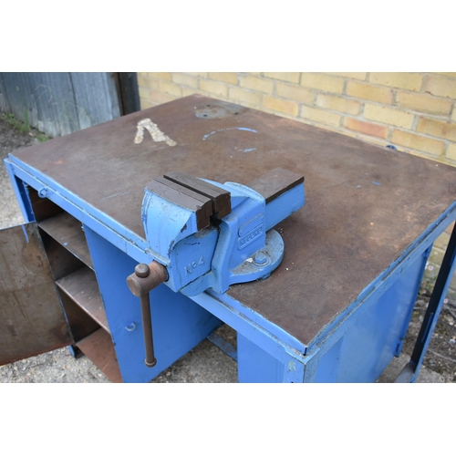 85 - A metal workbench 41