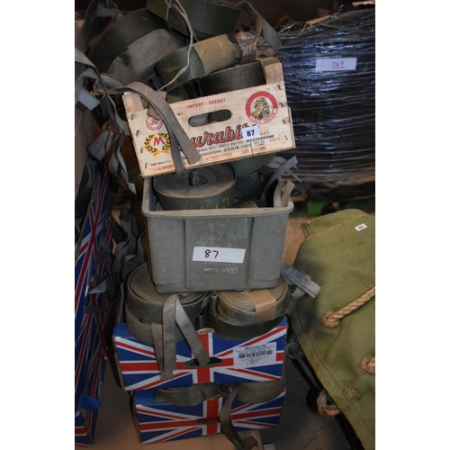 87 - Approx. 100 ex military lifting straps                            

Subject to VAT