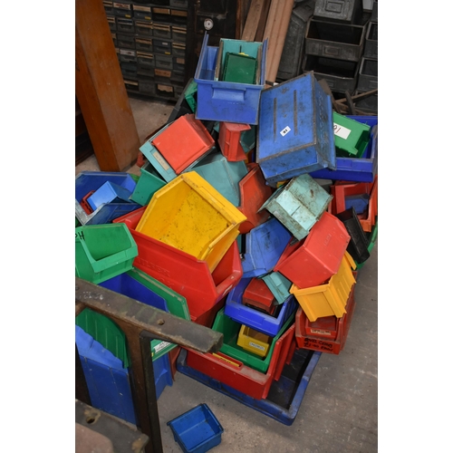 91 - Quantity of plastic parts and storage bins                 

Subject to VAT