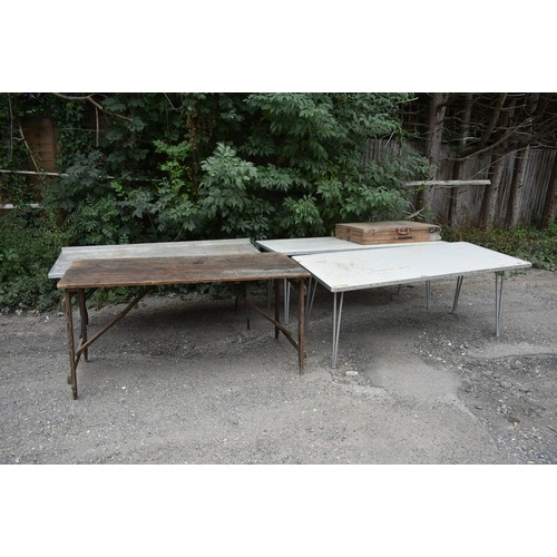 146 - Various trestle tables                                                  

Subject to VAT