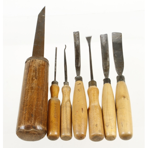 83 - Six carving tools and a mortice chisel G+