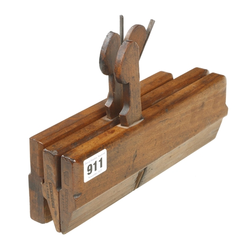 911 - An unusually short rebate plane 8