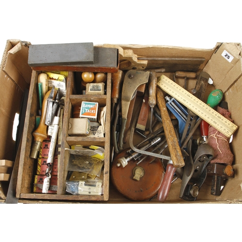 25 - A box of tools G