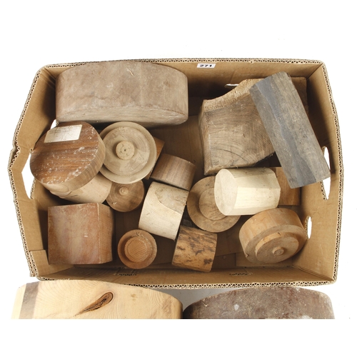 271 - A box of mixed timber squares for turning G