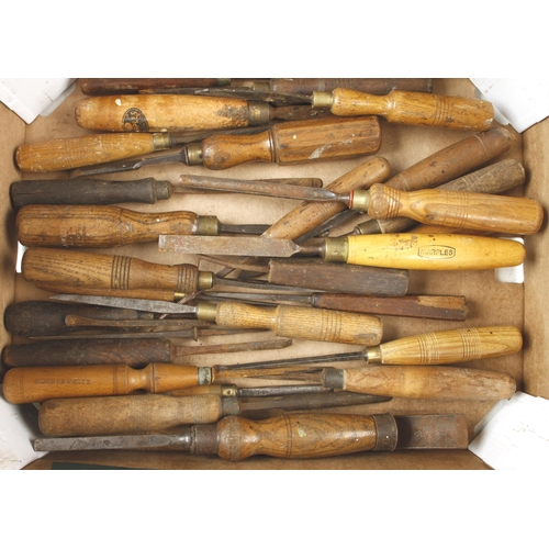 108 - 50 chisels and gouges G