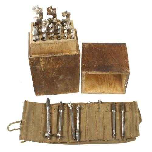 20 - A set of 13 auger bits by JENNINGS in box lacking lid and a set of 9 centre bits by WHITEHOUSE 1/4