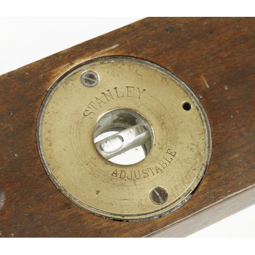 42 - A STANLEY No 30 carpenter's level and plumb G+