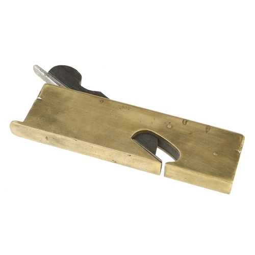 861 - A brass rebate plane 6 1/2