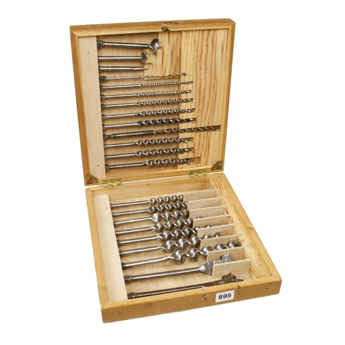 895 - A comprehensive set of 20 single owner brace bits in fitted pine box G++