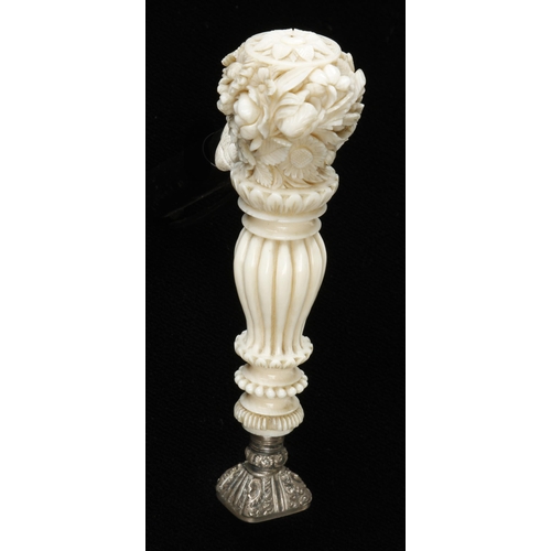 917 - A very fine ivory desk seal, wonderful quality F