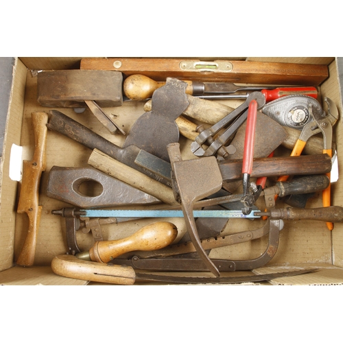 448 - A box of tools G