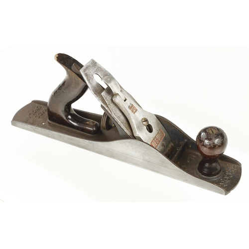 527 - A RECORD No 05 Stay Set fore plane with corrugated sole G+