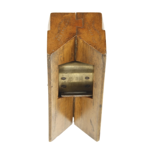 663 - A boxwood sliding box type chamfer plane made in two halves with d/t joint G+