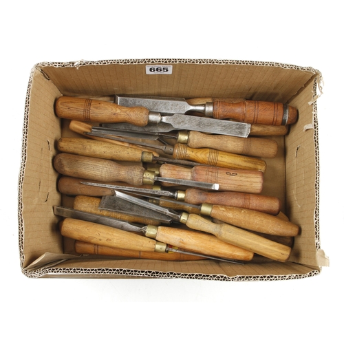 665 - 40 chisels and gouges G+