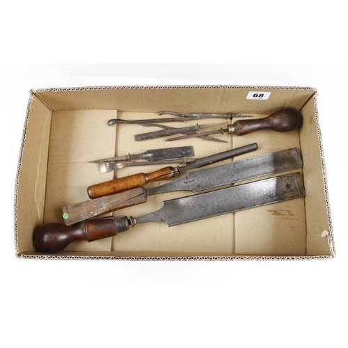 68 - Four gouges and 6 unhandled carving tools G