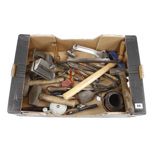 69 - A box of tools G