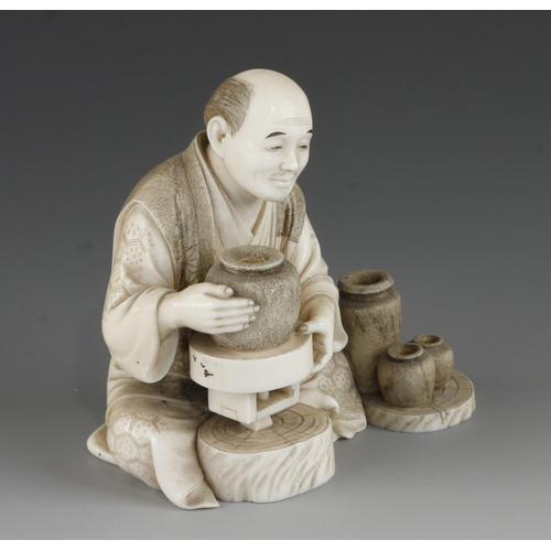 903 - A fine ivory okimono of a potter at his wheel 4