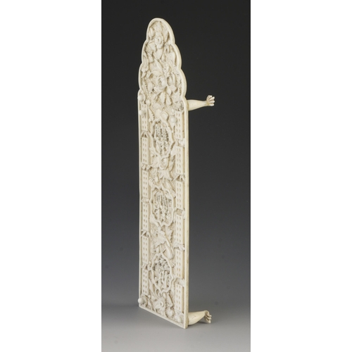 925 - A beautifully decorated ivory cribbage peg board on 4 legs G++