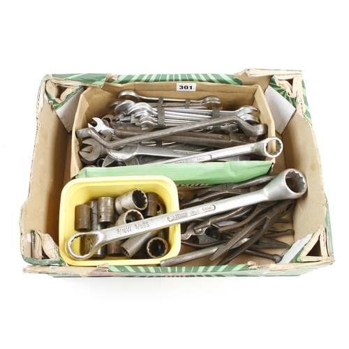 301 - Quantity of spanners and sockets G