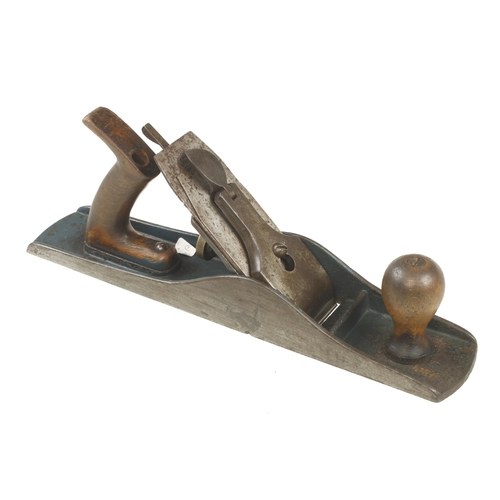 412 - A unnamed iron fore plane with corrugated sole and Beekin iron G