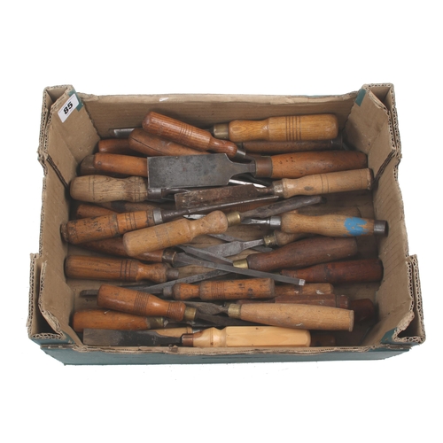 85 - 40 old chisels and gouges G