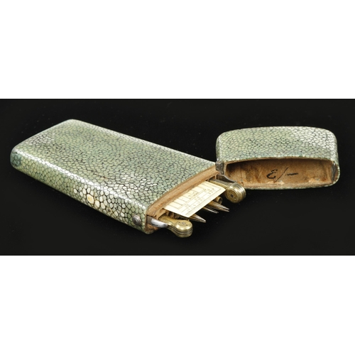 899 - An 8 piece etui in shagreen case the 4