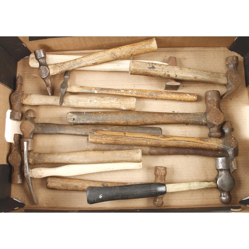 111 - 22 assorted hammers G+