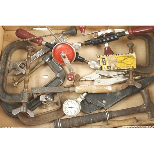 12 - A box of tools G