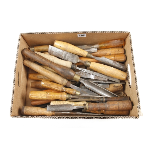 262 - 28 chisels, gouges and turning tools G