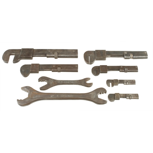 346 - A graduated set of 5 FOOTPRINT wrenches and two others G+