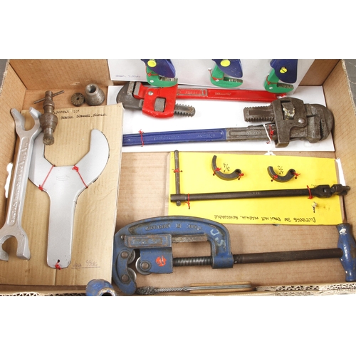 454 - Quantity of plumber's wrenches and pipe cutters t/w MEARS Industrial Central Heating calculator G+