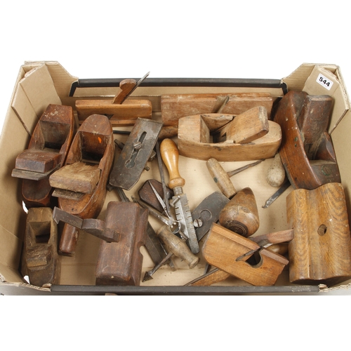 544 - Quantity of wood planes etc G