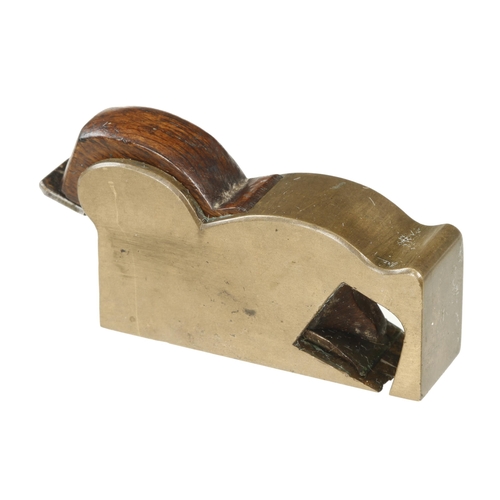 605 - A brass bullnose plane 3 1/2