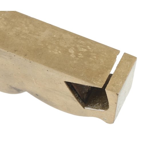 605 - A brass bullnose plane 3 1/2