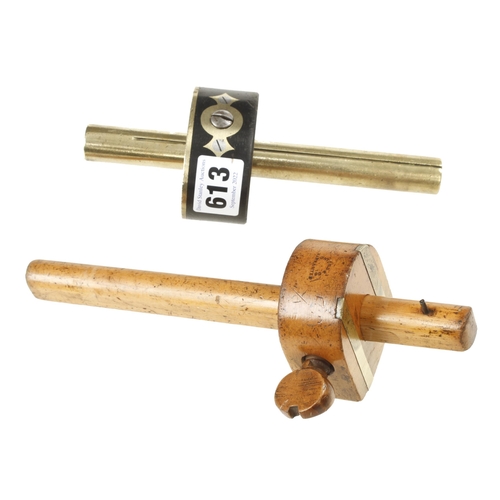 613 - A boxwood and brass marking gauge by ONIONS and an ebony and brass mortice gauge G+