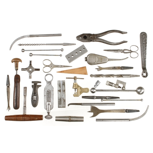 621 - 20 small tools G+