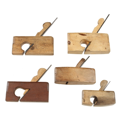 646 - Five small beech rebate and smoothing planes G