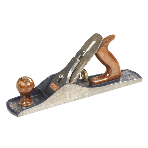 826 - A little used RECORD No 05 jack plane G++