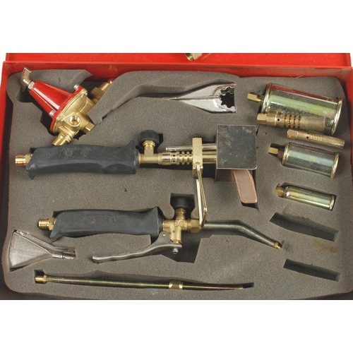 128 - A little used butane-propane soldering and blow torch kit with gas valve in orig box G++