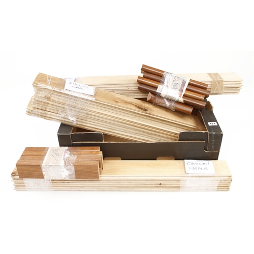 421 - Various wood floor offcuts in oak and maple etc G