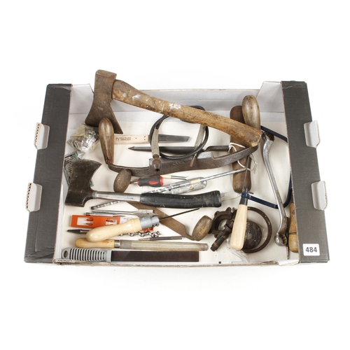 484 - A box of tools G