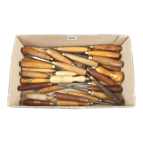 634 - 39 carving tools G+