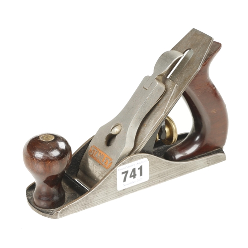 741 - A very little used STANLEY No 2 tall knob smoother F