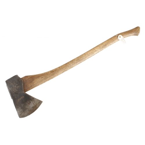 760 - A 7lbs felling axe by W & A MOSS (William & Andrew) with 5 1/2