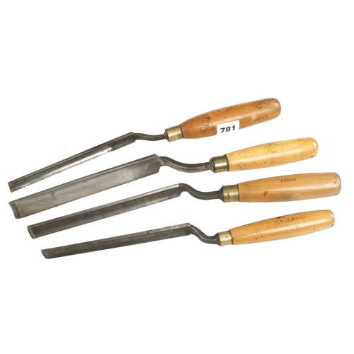 781 - Four boxwood handled cranked gouges 1/4