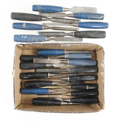 161 - 21 STANLEY chisels with resin handles G