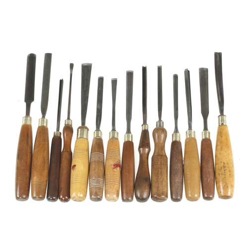 320 - 14 carving tools G