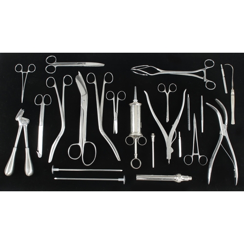 529 - Quantity of surgical instruments G+