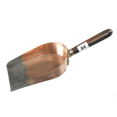 64 - A quality copper bank coin shovel with d/t steel wear plate and coromandel handle G+